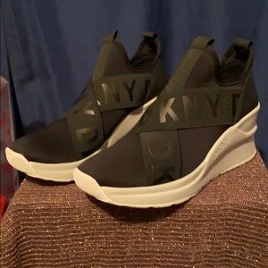 dkny leya wedge sneakers